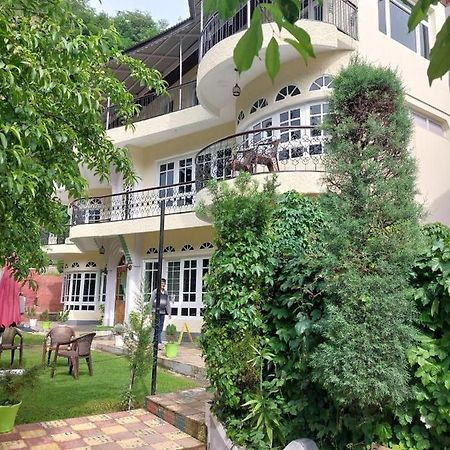 Heritage Rose Inn Durgjan Exterior photo