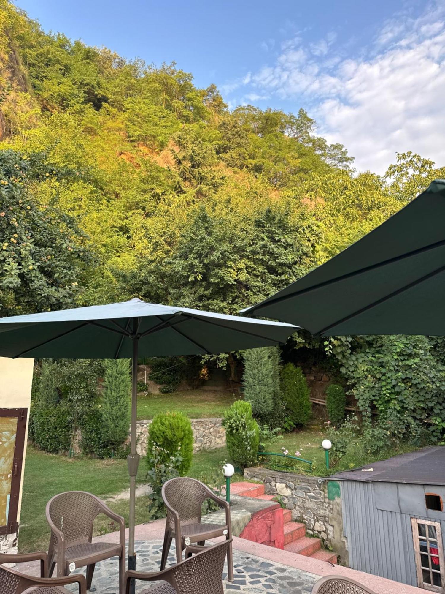 Heritage Rose Inn Durgjan Exterior photo