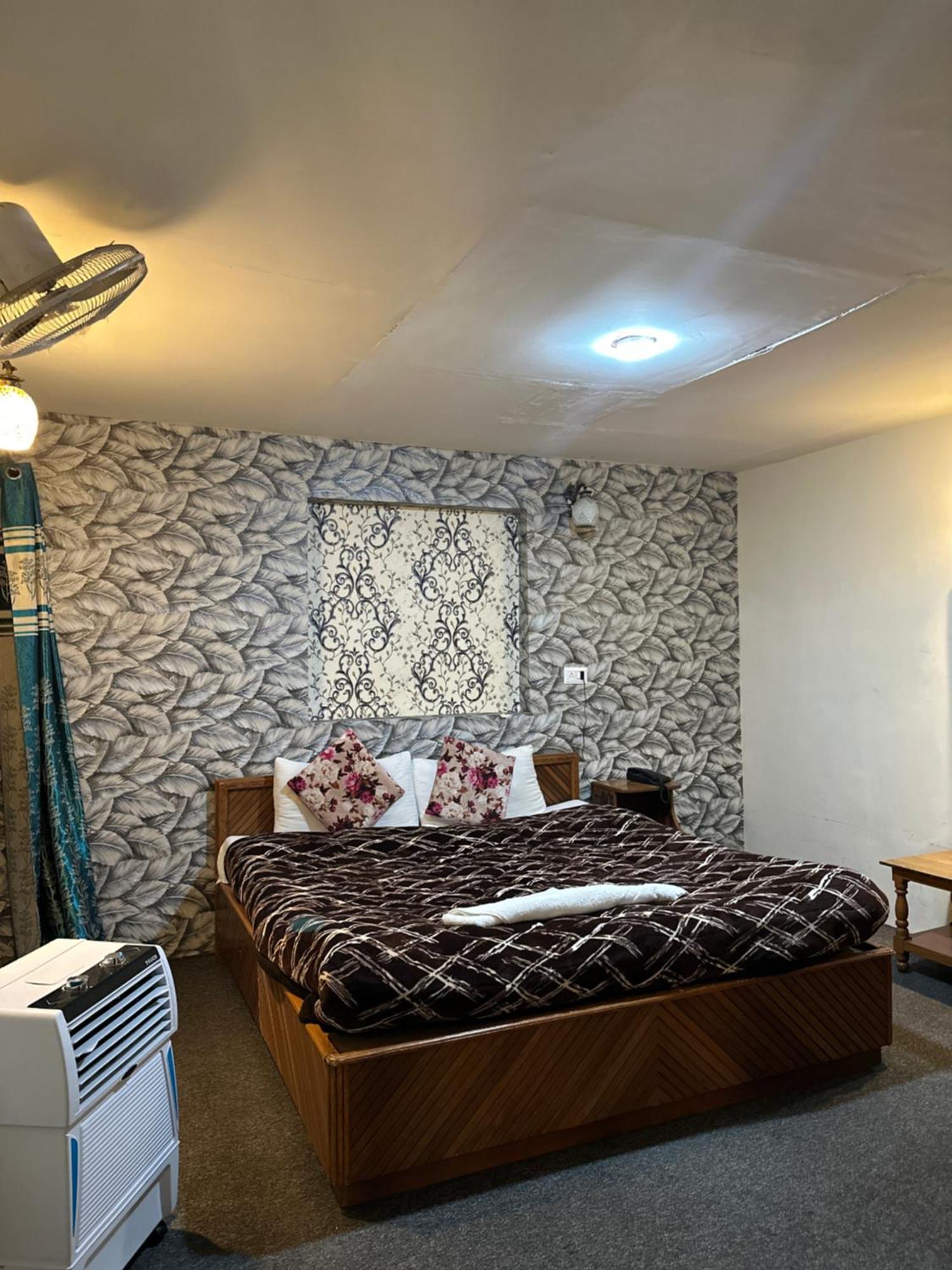 Heritage Rose Inn Durgjan Exterior photo