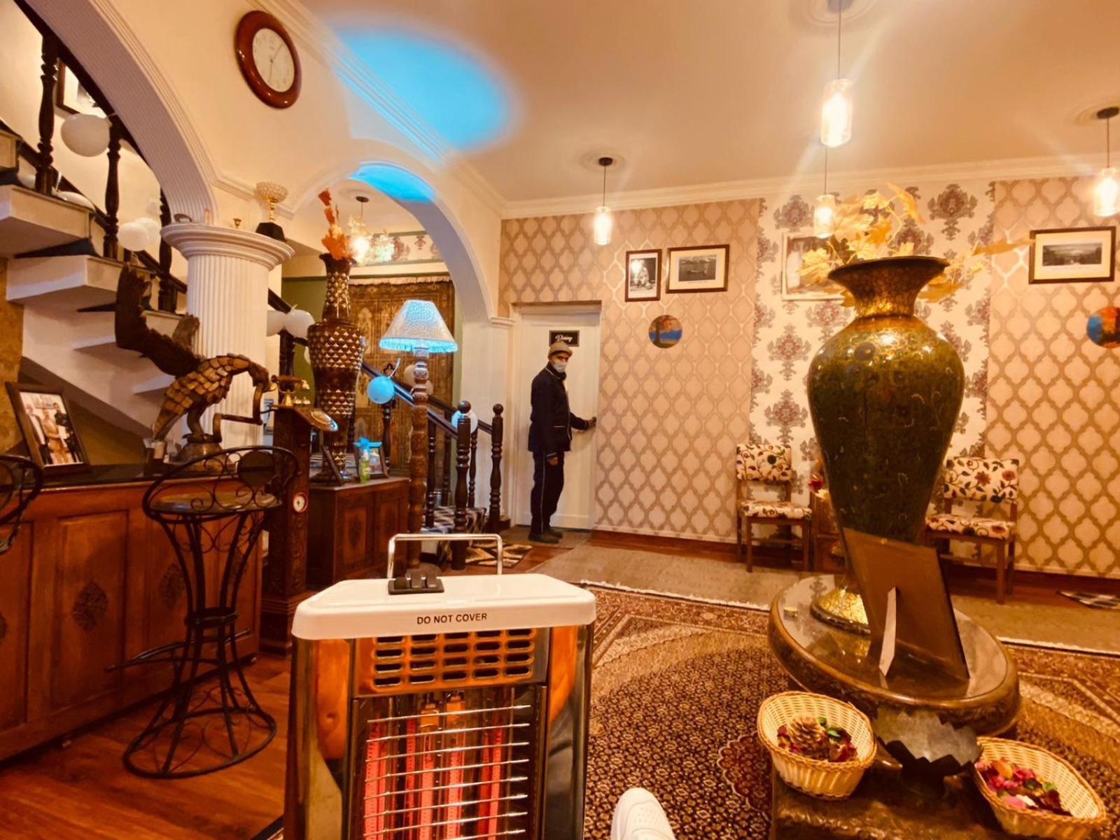 Heritage Rose Inn Durgjan Exterior photo