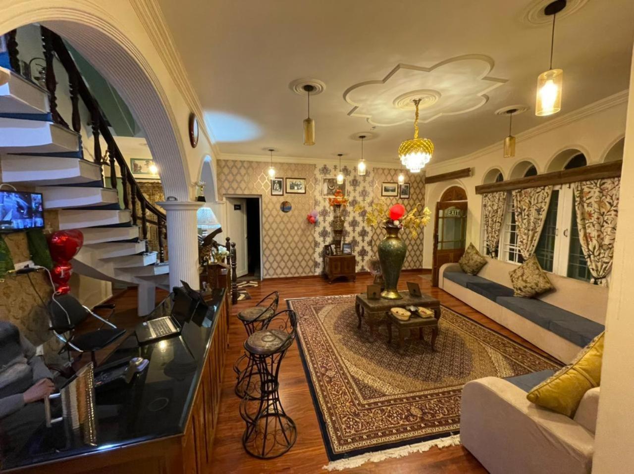 Heritage Rose Inn Durgjan Exterior photo
